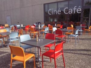 Outside seating at Ciné Café in Redon