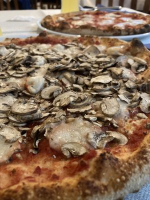 Vegan Pizza Funghi and Margarita in the back😄  at Pizzeria 4s in Cividale Del Friuli