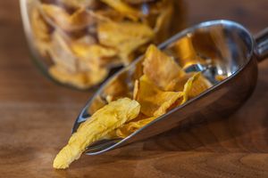 We sell a variety of dried fruit from direct and fair trade at Pfünderli in Widen