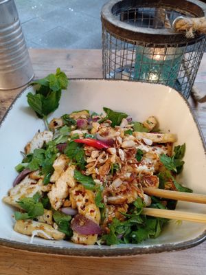 Fried tofu with rice noodles at Chum Chay in Cologne