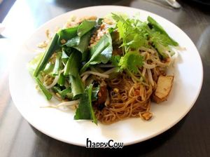 Phad Thai Noodle with Tofu!! my favorite dish on the menu at Evergreen Vegetarian House.
Best vegan Phad Thai in Cambodia :)

 at Evergreen Vegetarian House 长青素食之家 in Penang