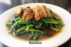 Another Evergreen Vegetarian House favorite of mine.
Baby broccoli with Tofu, A bit like morning glory, but better! :) at Evergreen Vegetarian House 长青素食之家 in Penang
