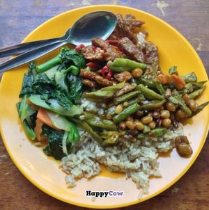 lunch buffet at Evergreen Vegetarian House 长青素食之家 in Penang
