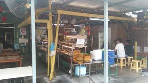 Outside at Evergreen Vegetarian House 长青素食之家 in Penang