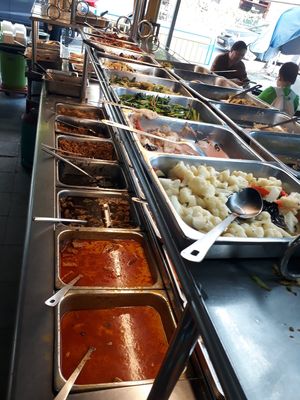 Buffet choices at Evergreen Vegetarian House 长青素食之家 in Penang