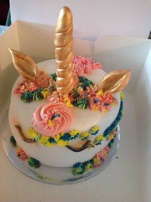Unicorn cake at Vegangela Rose Cakes in Cwmllynfell