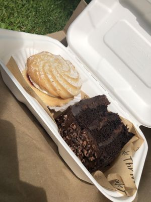 Viennese whirl & chocolate fudge cake at Cafe Thrive in Southampton