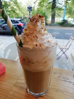 Autumn special: maple pecan latte at Cafe Thrive in Southampton