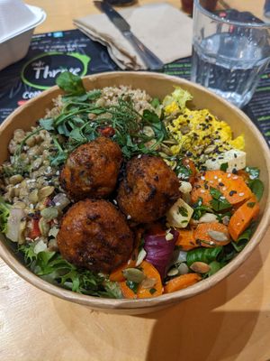 Simpsons salad special bowl at Cafe Thrive in Southampton