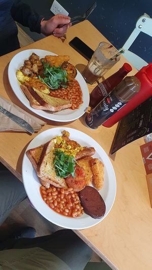 Full thrive breakfasts at Cafe Thrive in Southampton