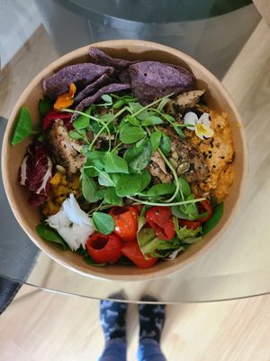 Pride bowl 🌈 at Cafe Thrive in Southampton