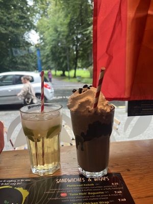 Oreo milkshake and watermelon ice tea  at Cafe Thrive in Southampton