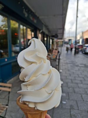 Vegan mr whippy soft serve ice cream at Cafe Thrive in Southampton