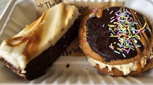 Rum & raisin slice and cookie sandwich at Cafe Thrive in Southampton