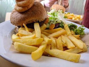 Wholefood Burger at Cafe Thrive in Southampton