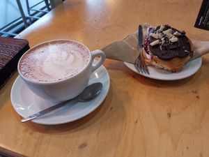 Donut and hot choc at Cafe Thrive in Southampton