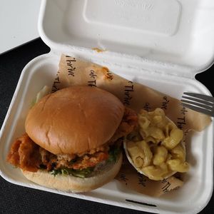 buffalo chickn burger special at Cafe Thrive in Southampton