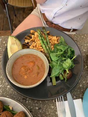 Big Breaky and those beans at Little Lucky Cafe in Bacchus Marsh