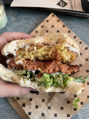 Mac n cheese burger  at Swing Kitchen - Kaiserfeldgasse in Graz