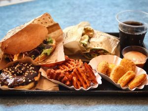 Nuggets, burgers, doughnuts and cola at Swing Kitchen - Kaiserfeldgasse in Graz