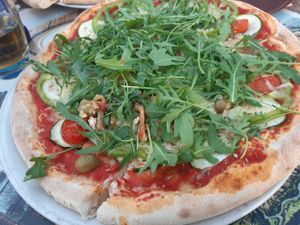 Vegan pizza at Pizzeria Gallus in Bled