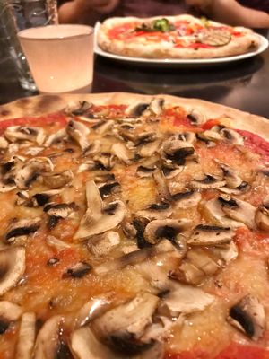 Vegan Pizza at Gaspare Ristorante Pizzeria in Leiden