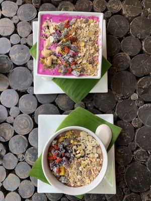 Dragon fruit and coco and banana smoothie bowls at Kaya Caffe in Koh Lanta