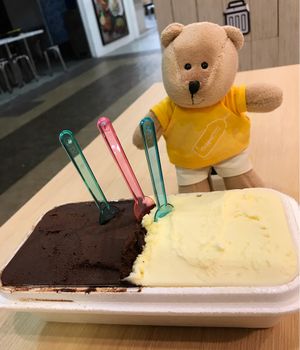 Chocolate/ Yuzu Vegan ice cream  at Tom's Palette - Bugis in Central Singapore
