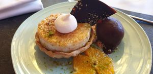 Tartelette Matcha, agrumes, cacao ... at La Table de Ty Mad in Douarnenez