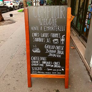 Vente à emporter at Comptoir Veggie in Paris