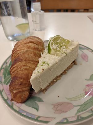  at Comptoir Veggie in Paris