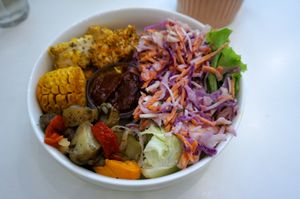 Seasonal Bowl at Comptoir Veggie in Paris