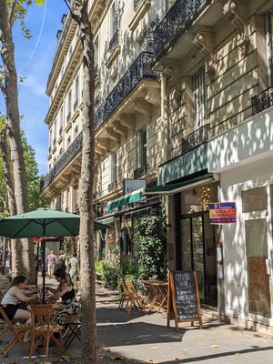 at Comptoir Veggie in Paris