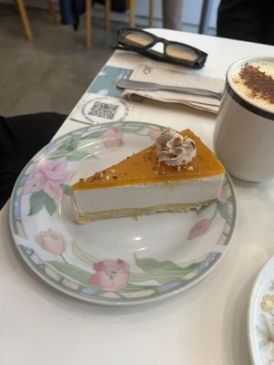 Cheesecake   at Comptoir Veggie in Paris