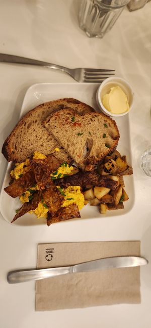  at Comptoir Veggie in Paris