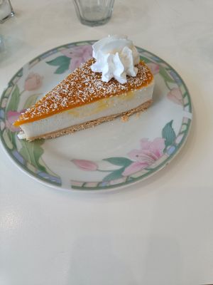 Cheese cake at Comptoir Veggie in Paris