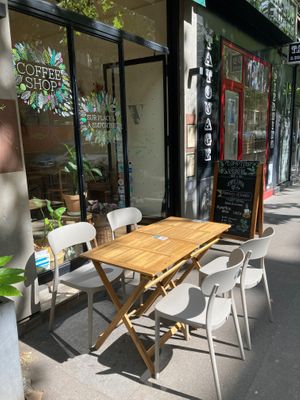 Terrace at Comptoir Veggie in Paris