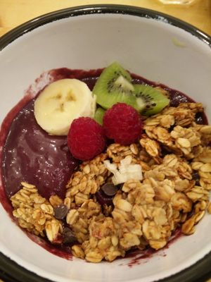 Açai bowl  at Comptoir Veggie in Paris
