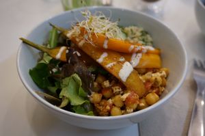 Bowl of the day at Comptoir Veggie in Paris