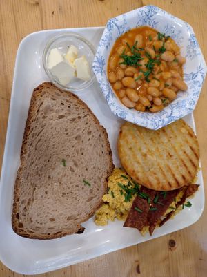 English breakfast at Comptoir Veggie in Paris