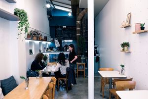 The space on the inside at Comptoir Veggie in Paris