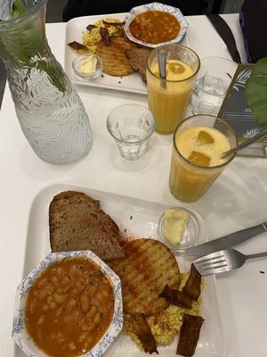  at Comptoir Veggie in Paris