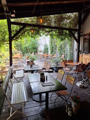 Geweldig toch! at Scheunecafe in Dresden