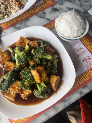Tofu and broccoli in garlic sauce and side of rice   at Great Wall in Monterey