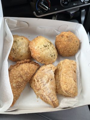 🤤🤤 #Veganuary at The Happy Vegan Bakers in Hialeah