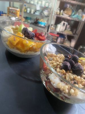 Pudín de chía o fruta con yogurt at Tacogreen in Queretaro