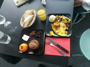 vegan brunch at La Torre in Wasquehal