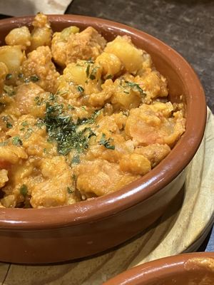 Chorivegan con garbanzos  at La Cerveseria Clandestina in Barcelona