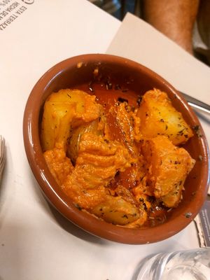 Papas bravas at La Cerveseria Clandestina in Barcelona