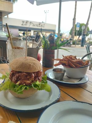 Pulled BBQ Jackfruit Burger 🍔 + Sweet Potato Fries 🍟 with BBQ mayo at Project Social in Ibiza
